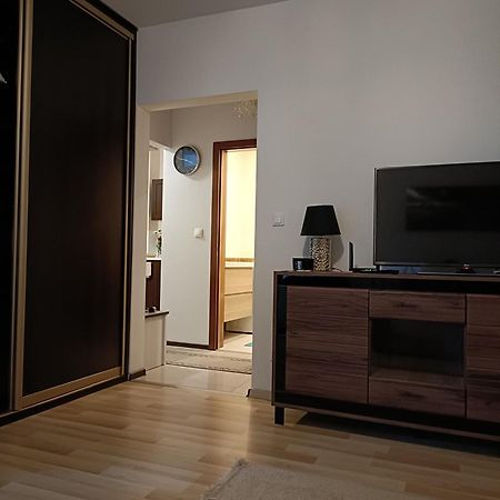 Apartament Paderewskiego 1 Zielonka  Buitenkant foto